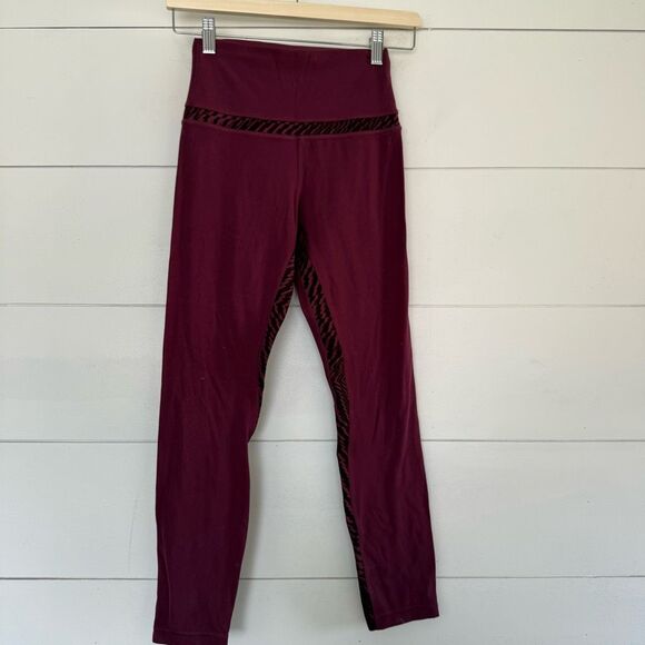 lululemon athletica Pants - Lululemon Women’s 4 Original Align Maroon Chevron Rare